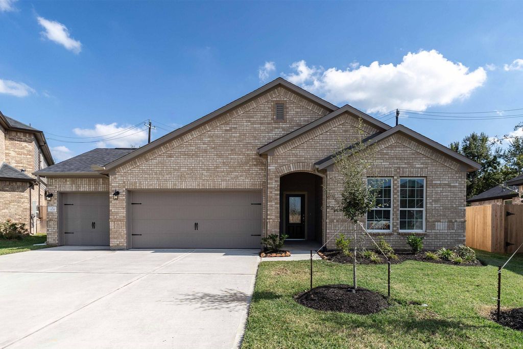 426 Riesling Drive, Alvin, TX 77511