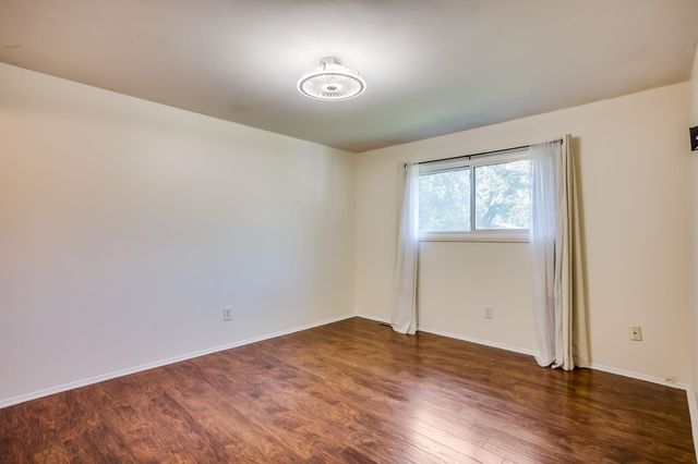 9221 W Suncrest St, Wichita, KS 67212