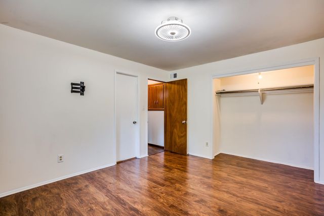 9221 W Suncrest St, Wichita, KS 67212