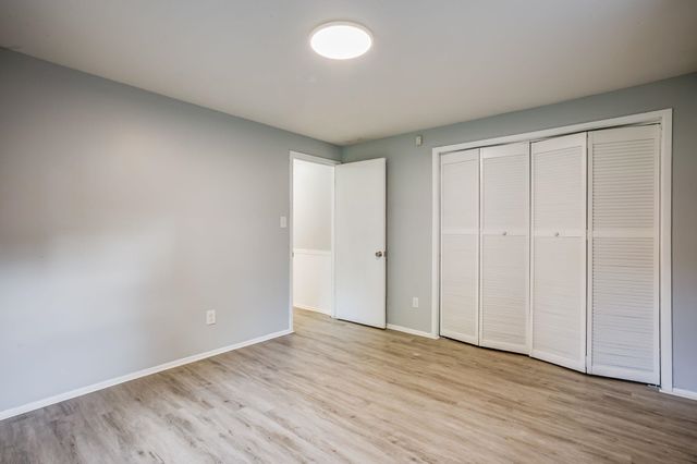 9221 W Suncrest St, Wichita, KS 67212