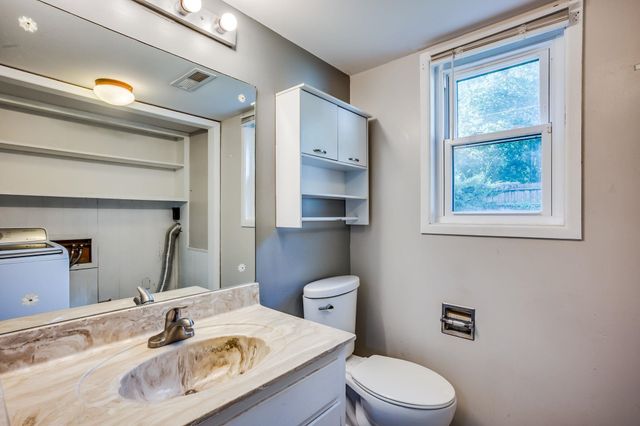 9221 W Suncrest St, Wichita, KS 67212