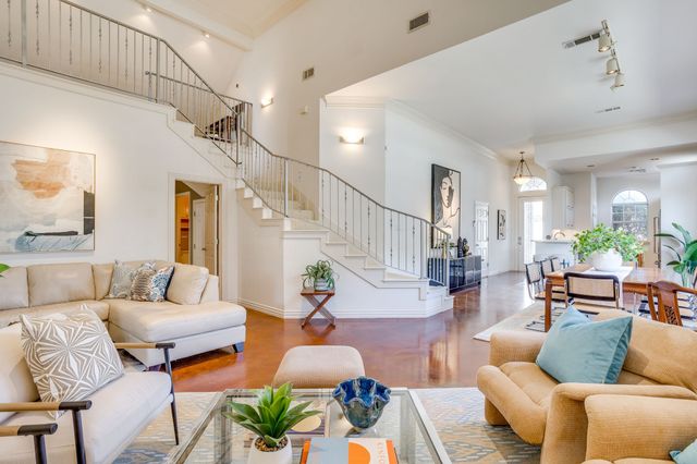 5065 Pershing Avenue, Fort Worth, TX 76107