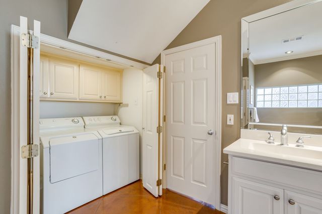 5065 Pershing Avenue, Fort Worth, TX 76107