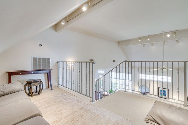 5065 Pershing Avenue, Fort Worth, TX 76107