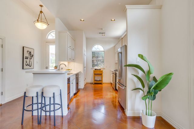 5065 Pershing Avenue, Fort Worth, TX 76107