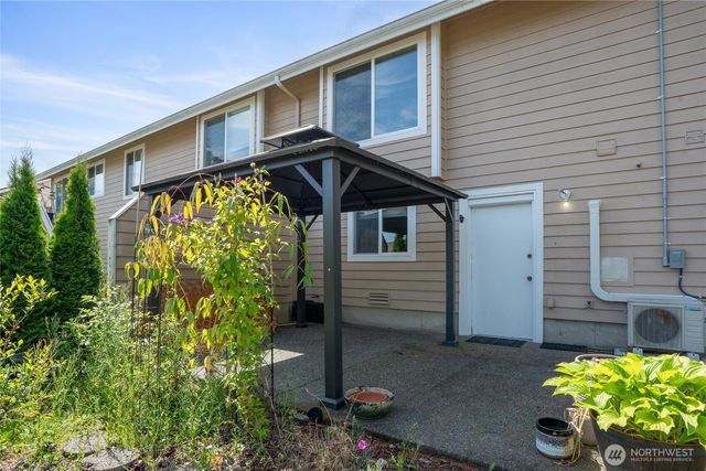 8 Lakewood Oaks Drive SW, Lakewood, WA 98499