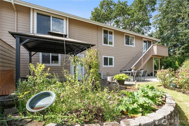8 Lakewood Oaks Drive SW, Lakewood, WA 98499