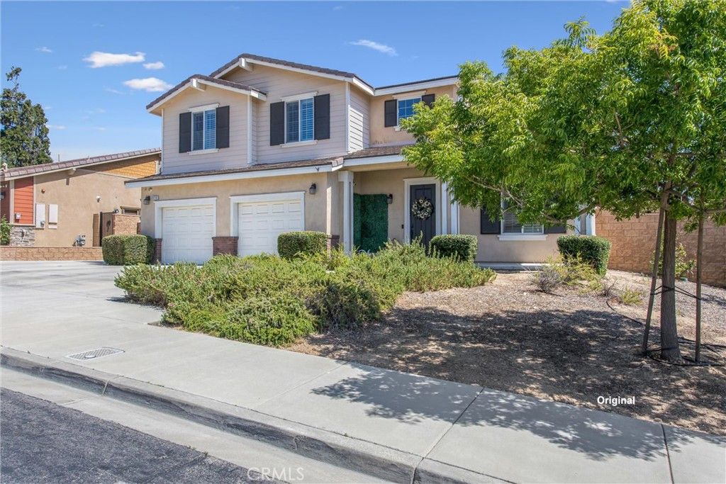 Image 3 of property listing at 29745 Desmond Drive, Highland, CA 92346