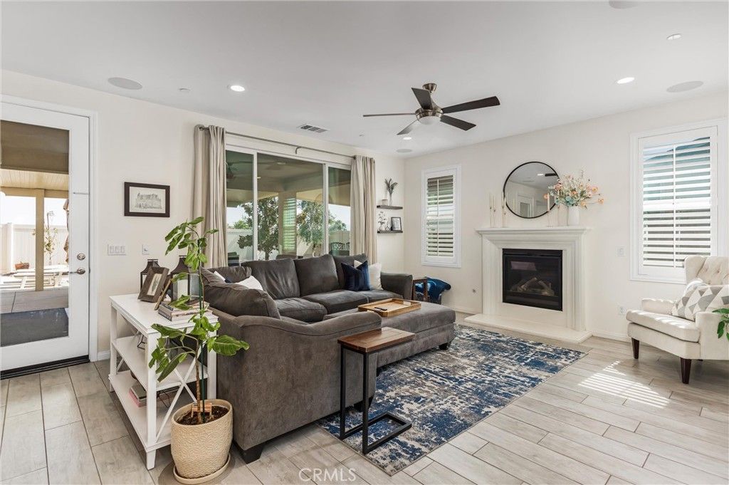 Image 5 of property listing at 29745 Desmond Drive, Highland, CA 92346