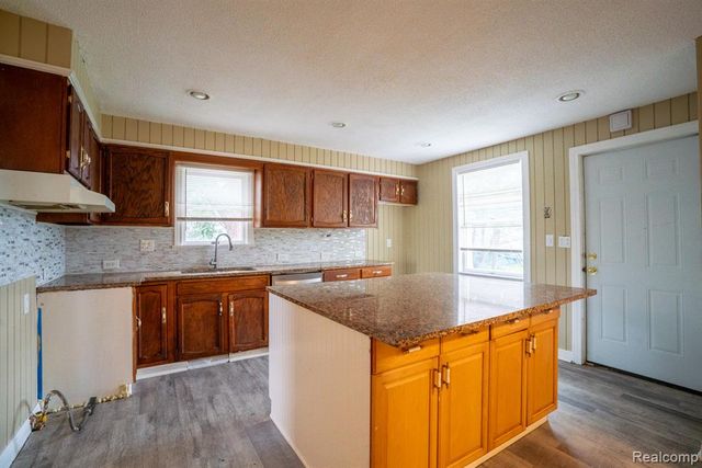 15315 Semrau Avenue, Eastpointe, MI 48021