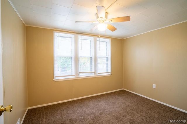 15315 Semrau Avenue, Eastpointe, MI 48021