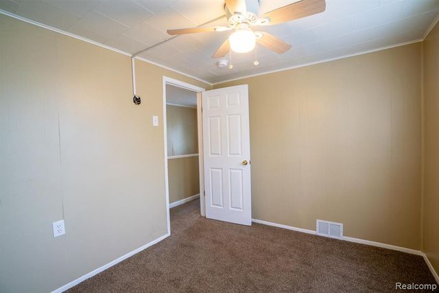 15315 Semrau Avenue, Eastpointe, MI 48021
