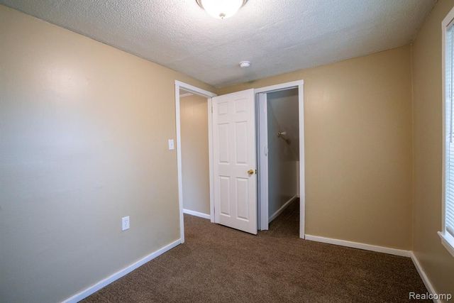 15315 Semrau Avenue, Eastpointe, MI 48021