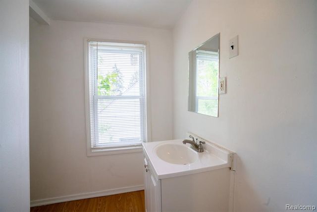 15315 Semrau Avenue, Eastpointe, MI 48021