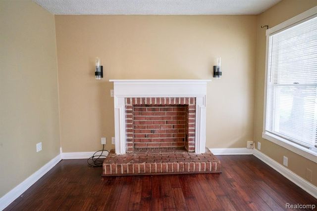 15315 Semrau Avenue, Eastpointe, MI 48021