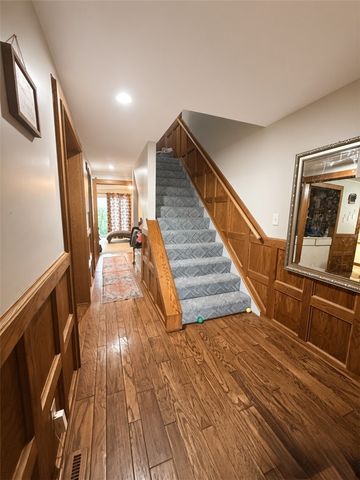 1252 Charlesgate Circle, Amherst, NY 14051