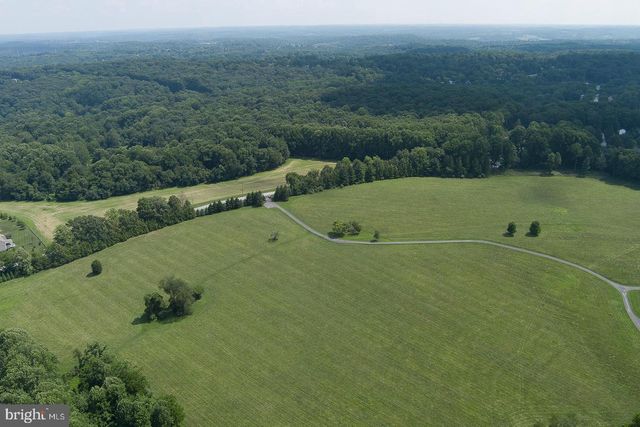 GLENSIDE RD, Downingtown, PA 19335