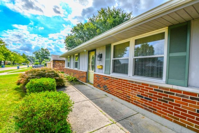 7882 Sebring Drive, Huber Heights, OH 45424