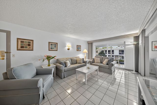 6417 Bay Club Drive 3, Fort Lauderdale, FL 33308