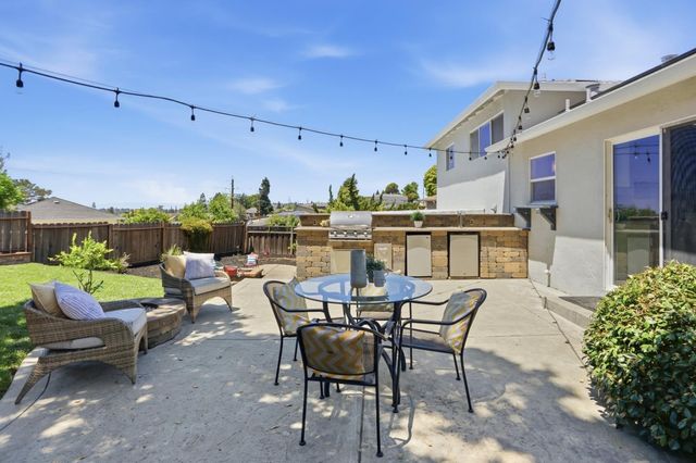 19054 Vannoy Court, Castro Valley, CA 94546