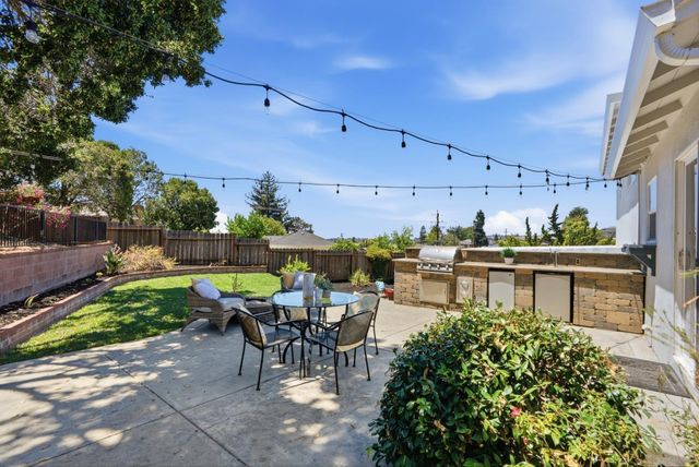 19054 Vannoy Court, Castro Valley, CA 94546