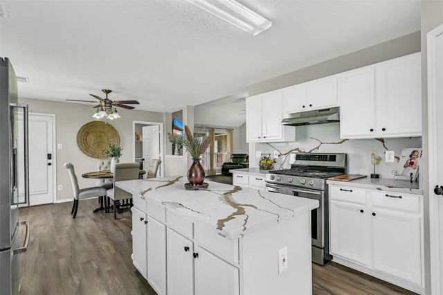 5901 Scopel Road, Manvel, TX 77578
