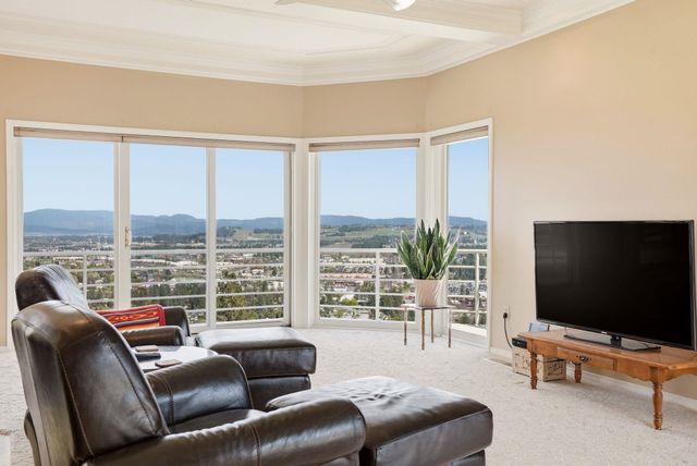 9108 N KENSINGTON Dr, Spokane, WA 99208