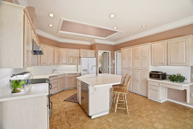 9108 N KENSINGTON Dr, Spokane, WA 99208