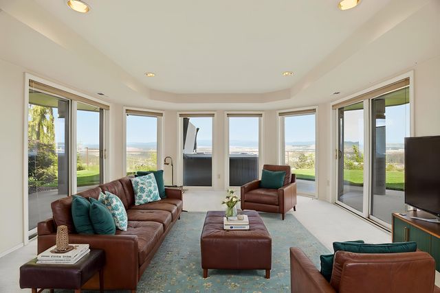 9108 N KENSINGTON Dr, Spokane, WA 99208