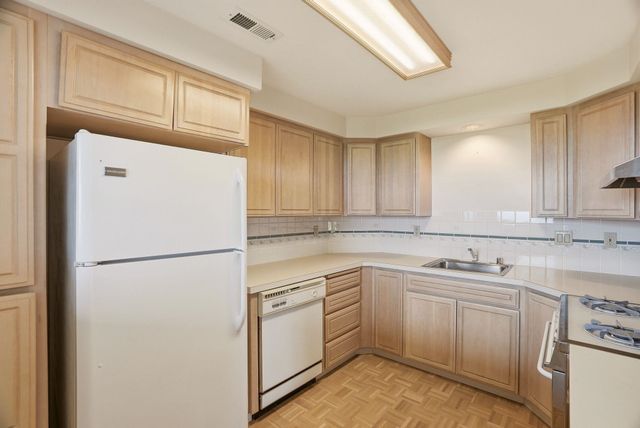 9108 N KENSINGTON Dr, Spokane, WA 99208