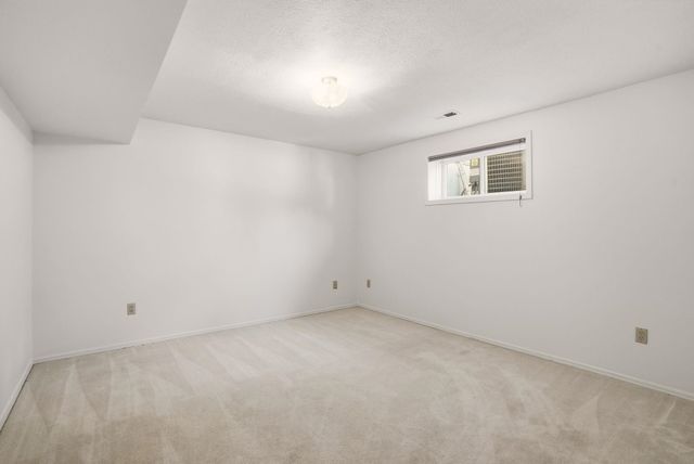 9108 N KENSINGTON Dr, Spokane, WA 99208