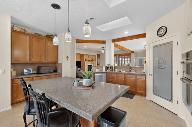 901 Purple Aster Drive, Bernalillo, NM 87004