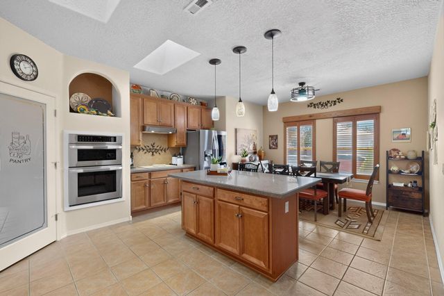 901 Purple Aster Drive, Bernalillo, NM 87004