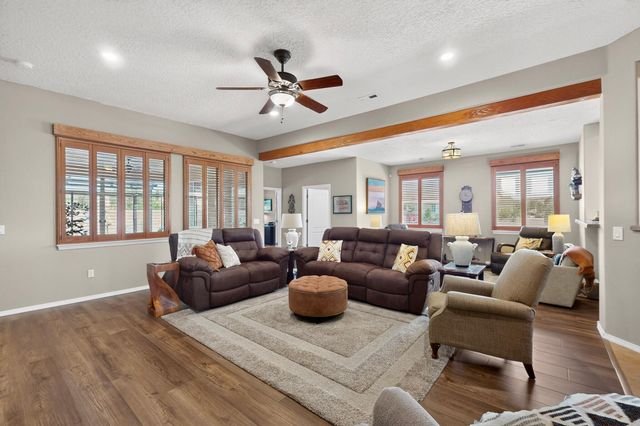 901 Purple Aster Drive, Bernalillo, NM 87004