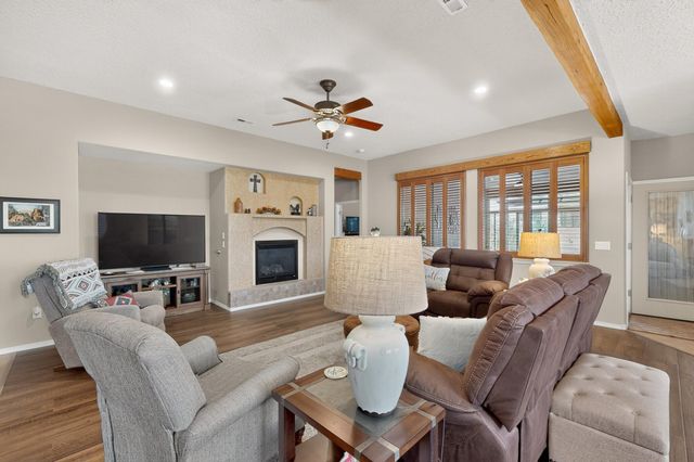 901 Purple Aster Drive, Bernalillo, NM 87004