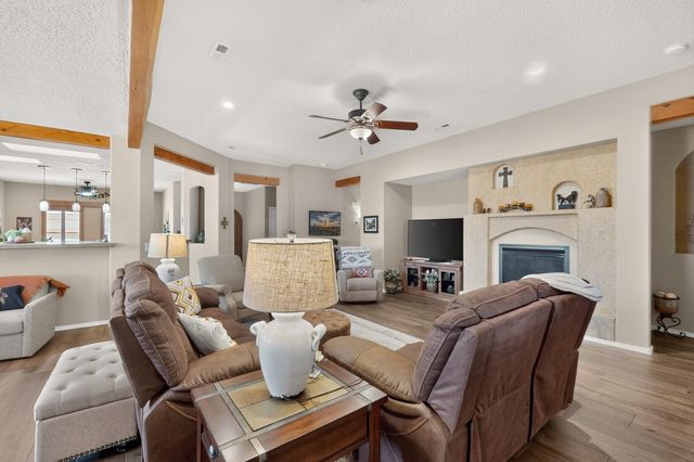 901 Purple Aster Drive, Bernalillo, NM 87004