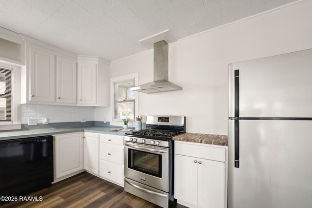715 Robert Street, Breaux Bridge, LA 70517