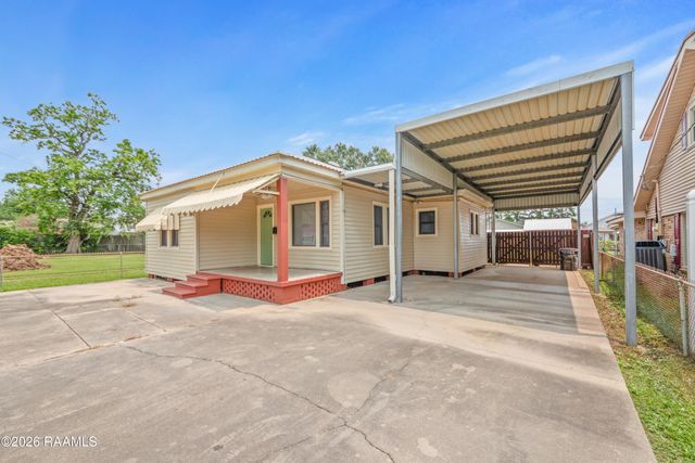 715 Robert Street, Breaux Bridge, LA 70517