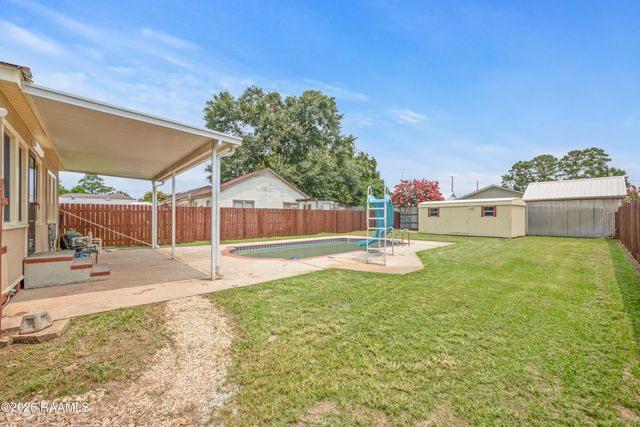 715 Robert Street, Breaux Bridge, LA 70517