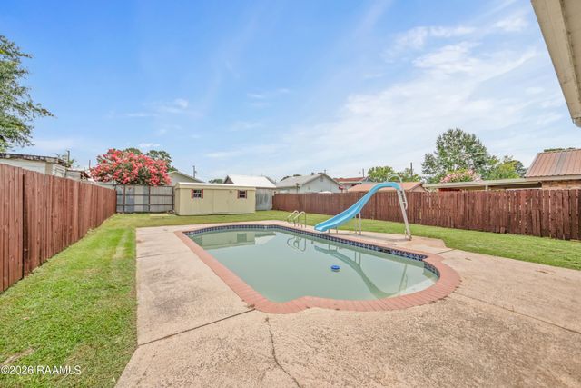 715 Robert Street, Breaux Bridge, LA 70517