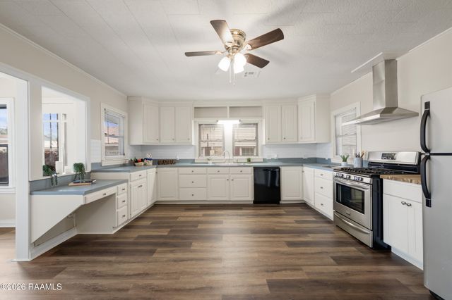 715 Robert Street, Breaux Bridge, LA 70517