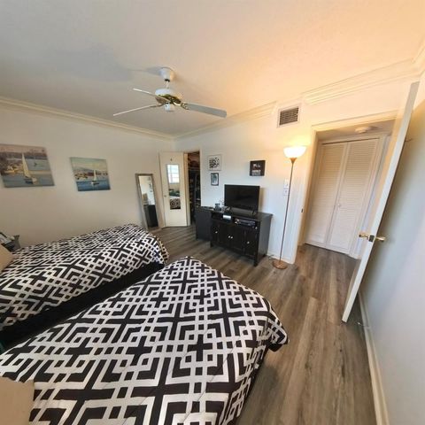 4100 Crystal Lake Drive 209, Pompano Beach, FL 33064