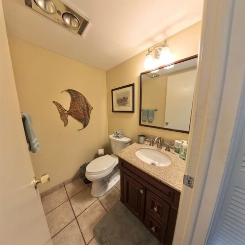 4100 Crystal Lake Drive 209, Pompano Beach, FL 33064