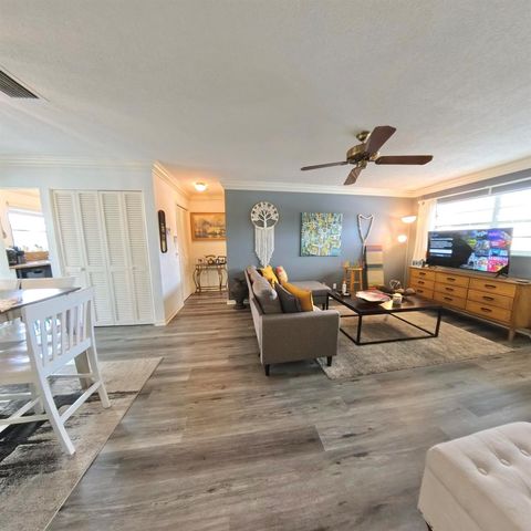 4100 Crystal Lake Drive 209, Pompano Beach, FL 33064