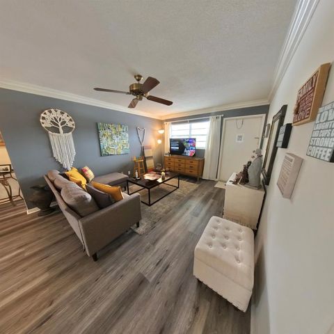 4100 Crystal Lake Drive 209, Pompano Beach, FL 33064