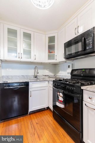 2030 N Adams St Apt 306, Arlington, VA 22201