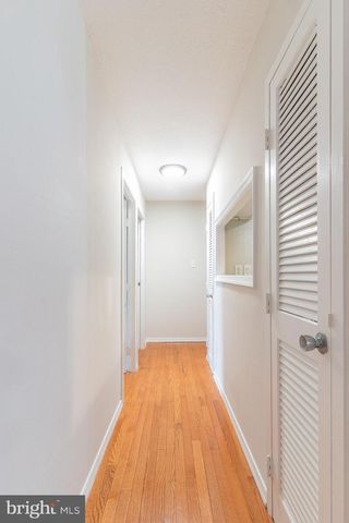 2030 N Adams St Apt 306, Arlington, VA 22201