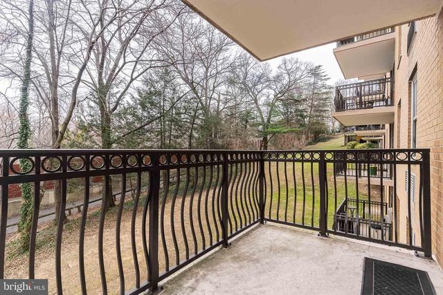 2030 N Adams St Apt 306, Arlington, VA 22201