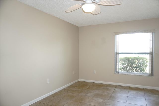 4330 TAHITIAN GARDENS CIRCLE E, Holiday, FL 34691
