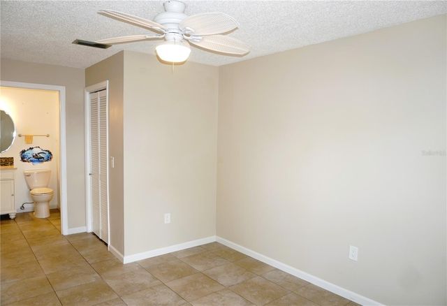 4330 TAHITIAN GARDENS CIRCLE E, Holiday, FL 34691